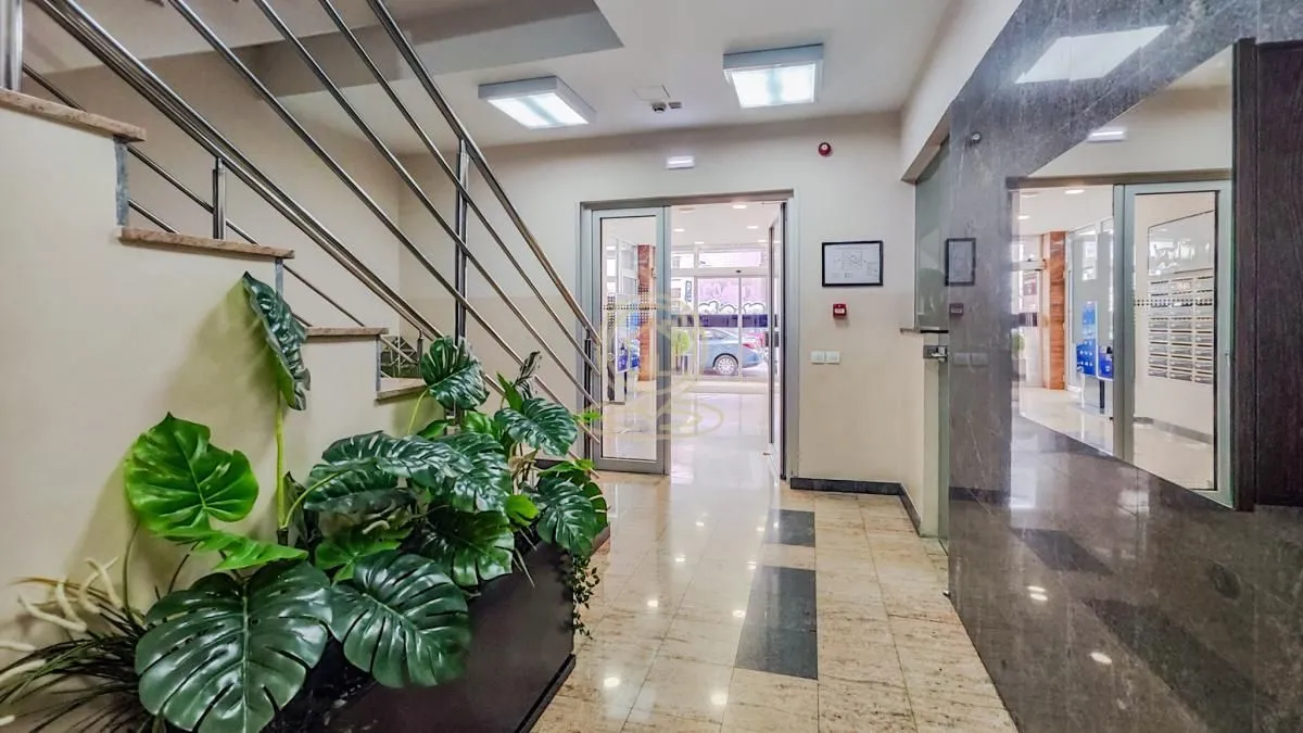 Izdavanje, dvosoban stan, 64m², Savski Venac, Beograd