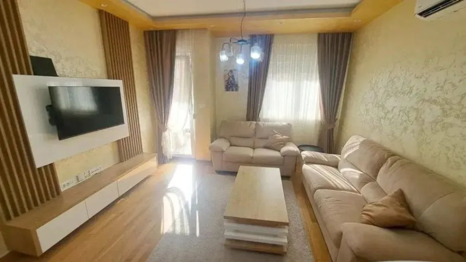 Izdavanje, dvosoban stan, 62m², City Kej, Podgorica