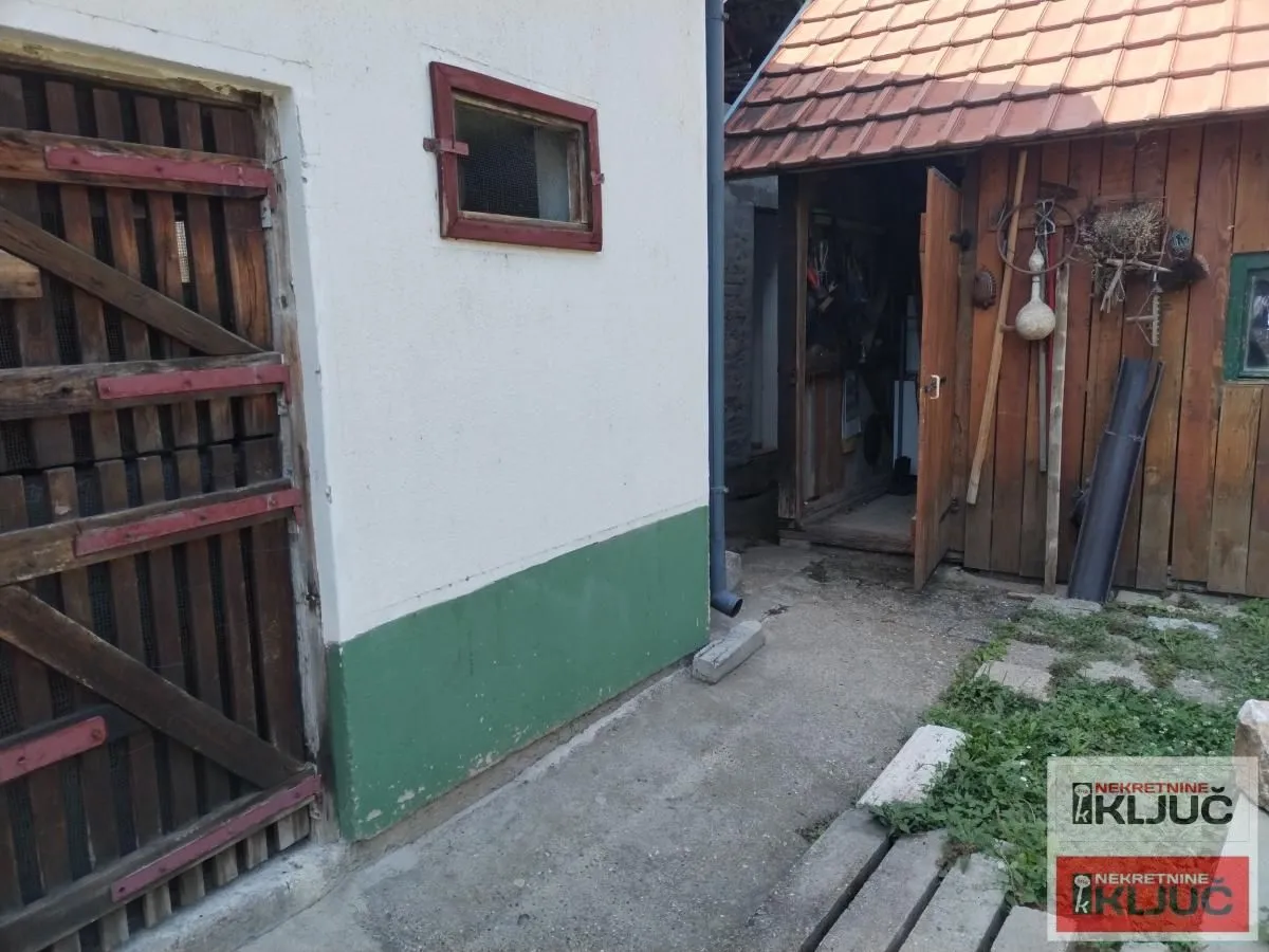 Prodaja, kuća, 148m², Futog, Novi Sad Sve Podlokacije
