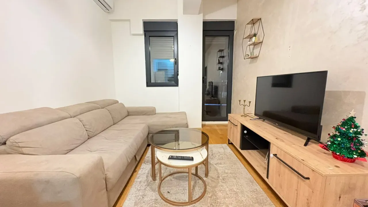 Izdavanje, jednosoban stan, 60m², Zagorič, Podgorica