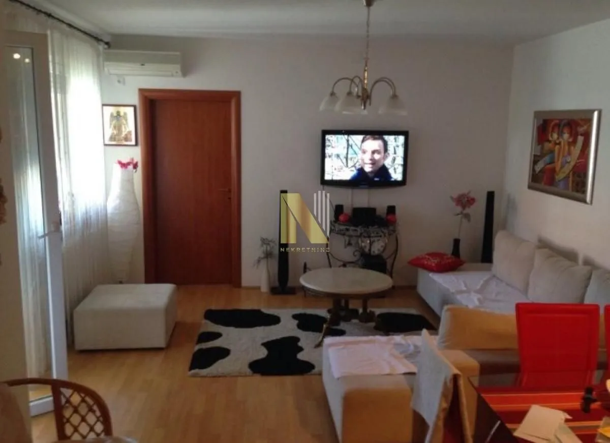 Prodaja, dvosoban stan, 59m², Centar, Novi Sad