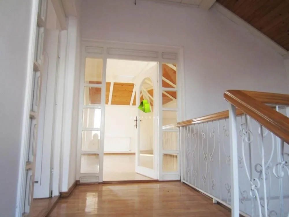 Izdavanje, poslovni prostor, 200m², Medijana, Niš