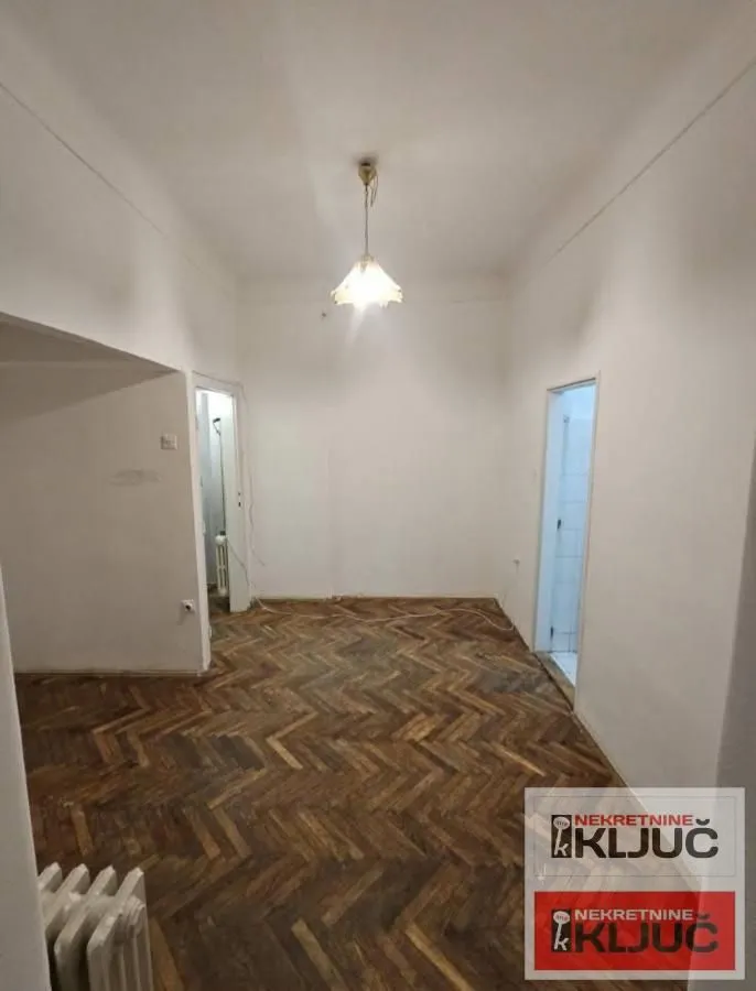 Prodaja, jednosoban stan, 21m², Centar, Novi Sad
