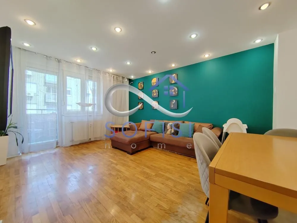 Prodaja, četvorosoban stan, 79m², Grbavica, Novi Sad Sve Podlokacije