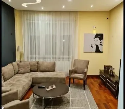 Izdavanje, trosoban stan, 91m², Centar, Novi Sad - image 2