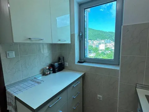 Izdavanje, dvosoban stan, 82m², Centar, Budva - image 8