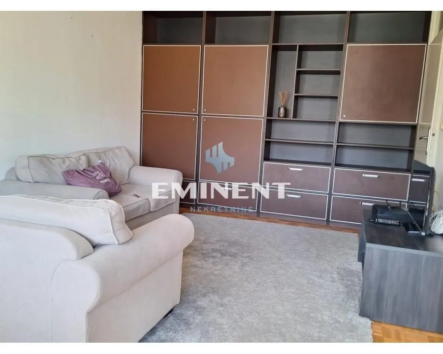 Izdavanje, dvosoban stan, 45m², Novi Beograd Blok 22, Novi Beograd Sve Podlokacije