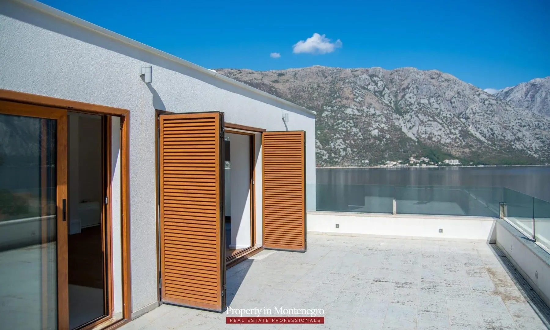 Prodaja, kuća, 585m², Stoliv, Kotor