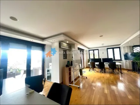 Izdavanje, četvorosoban stan, 186m², Čubura, Beograd - image 12