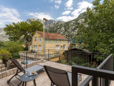 Prodaja, kuća, 170m², Škaljari, Kotor - image 59