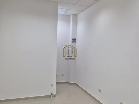 Rent, office space, 20m², Stari Aerodrom, Podgorica - image 4