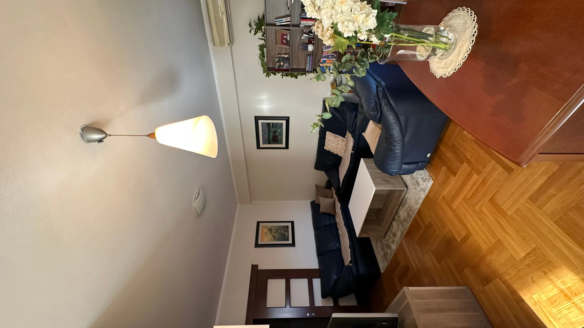 Izdavanje, dvosoban stan, 60m², Stari Aerodrom, Podgorica