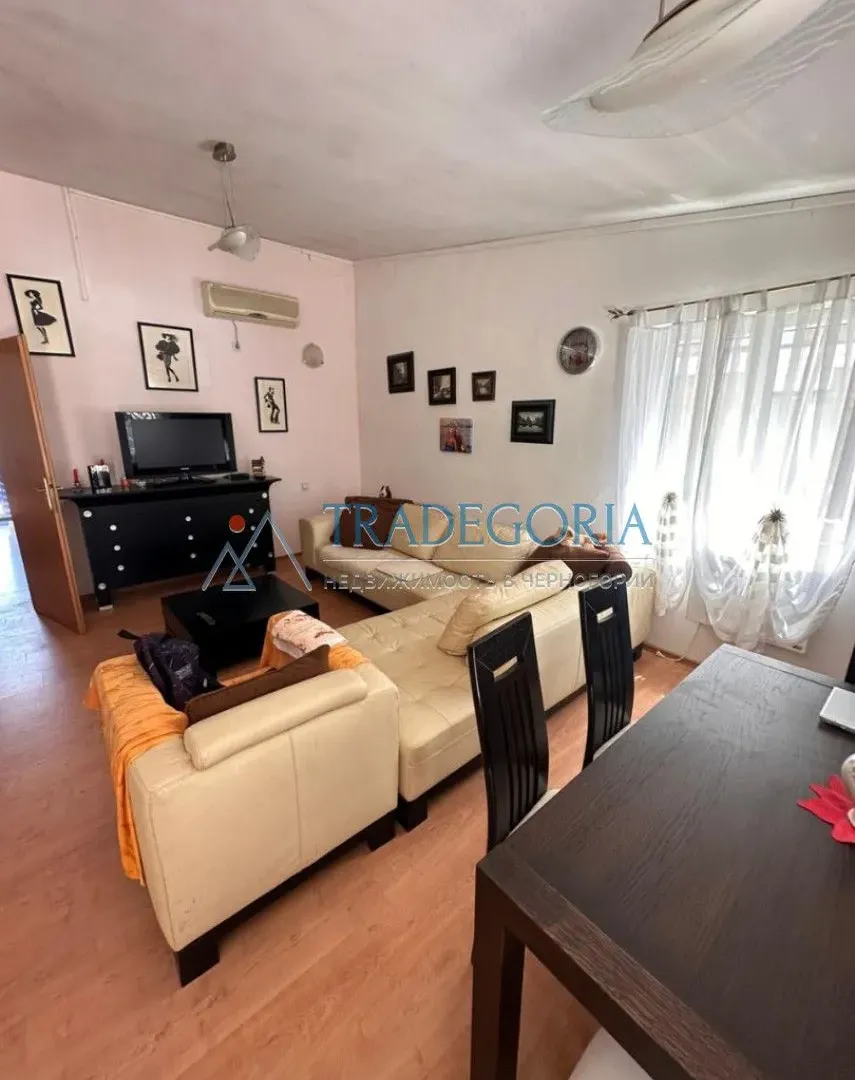 Prodaja, jednosoban stan, 56m², Stoliv, Kotor