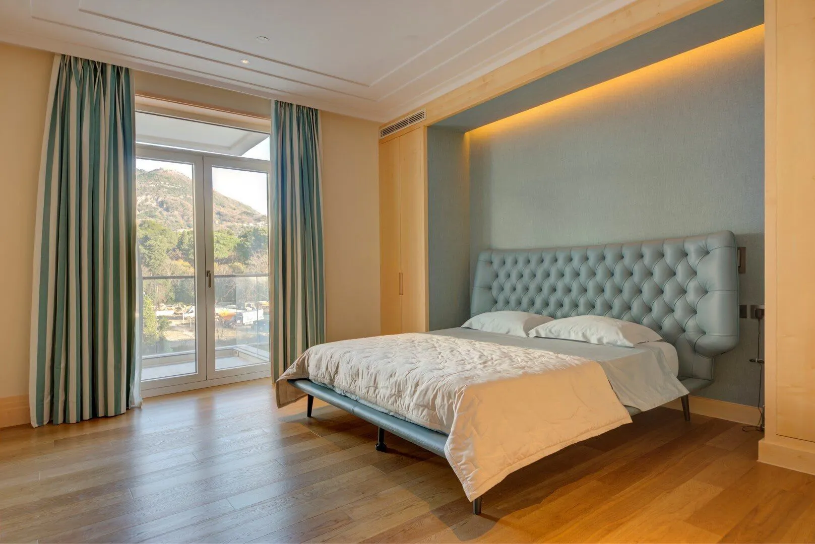 Prodaja, dvosoban stan, 130m², Porto Montenegro, Tivat