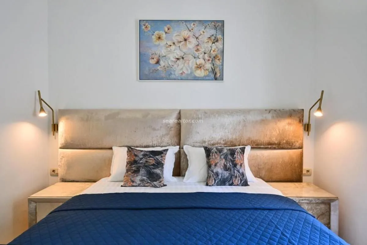 Prodaja, trosoban stan, 90m², Grad, Kotor