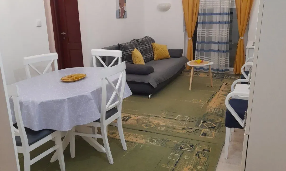 Rent, two bedroom apartment, 51m², Kalimanj, Tivat