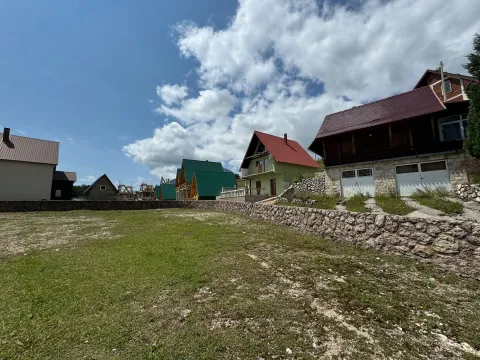 Zemljište in Motički gaj