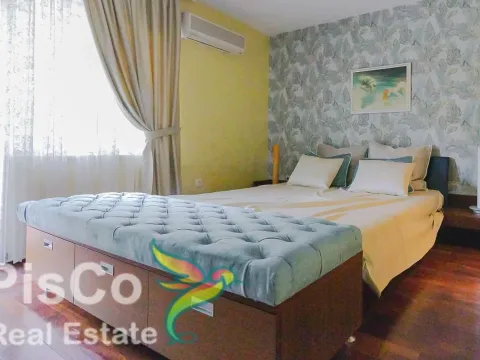 Izdavanje, trosoban stan, 170m², Gorica C, Podgorica - image 5