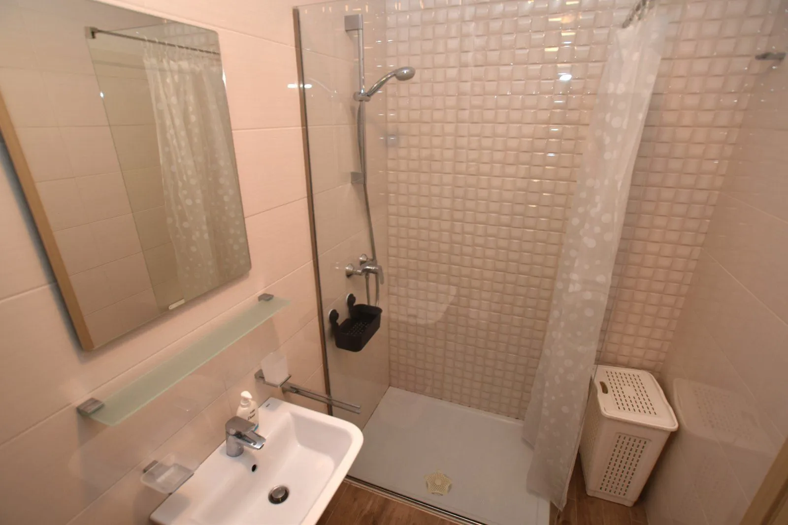 Izdavanje, jednosoban stan, 46m², City Kvart, Podgorica