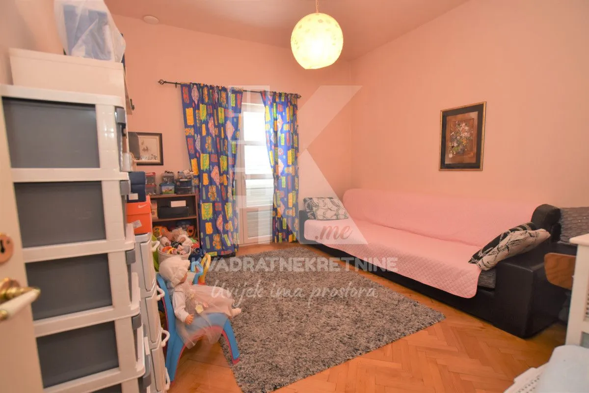 Rent, house, 410m², Donja Gorica, Podgorica