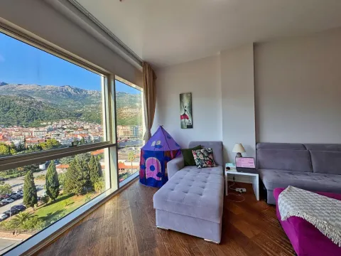 Izdavanje, dvosoban stan, 65m², Centar, Budva - image 11