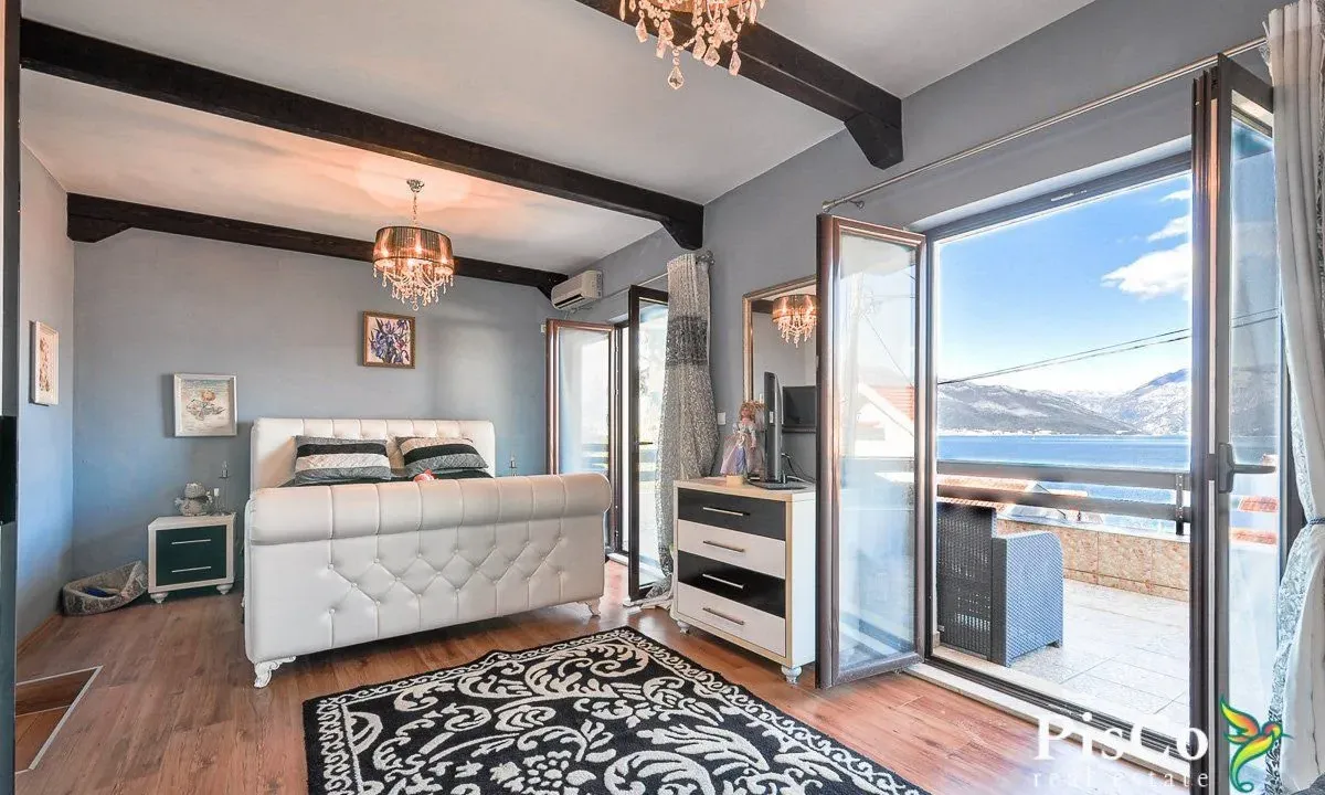 Sale, house, 130m², Tivat, Crna Gora