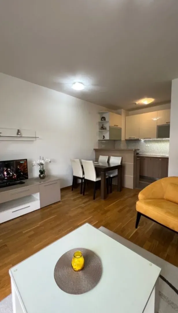 Izdavanje,  stan, 51m2, City Kvart, Podgorica