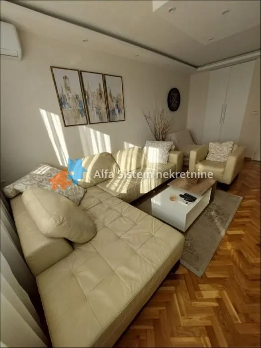 Izdavanje, dvosoban stan, 45m², Gradska Bolnica, Zvezdara Sve Podlokacije