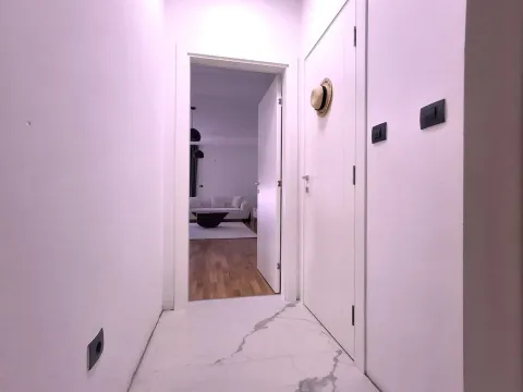 Izdavanje, dvosoban stan, 100m², Dalmatinska ulica, Podgorica - image 13