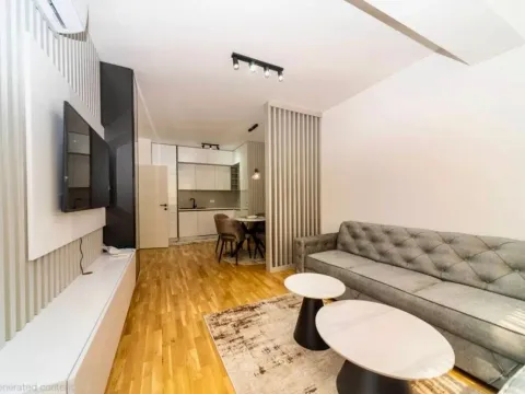 Izdavanje, dvosoban stan, 72m², Stari Aerodrom, Podgorica - image 4