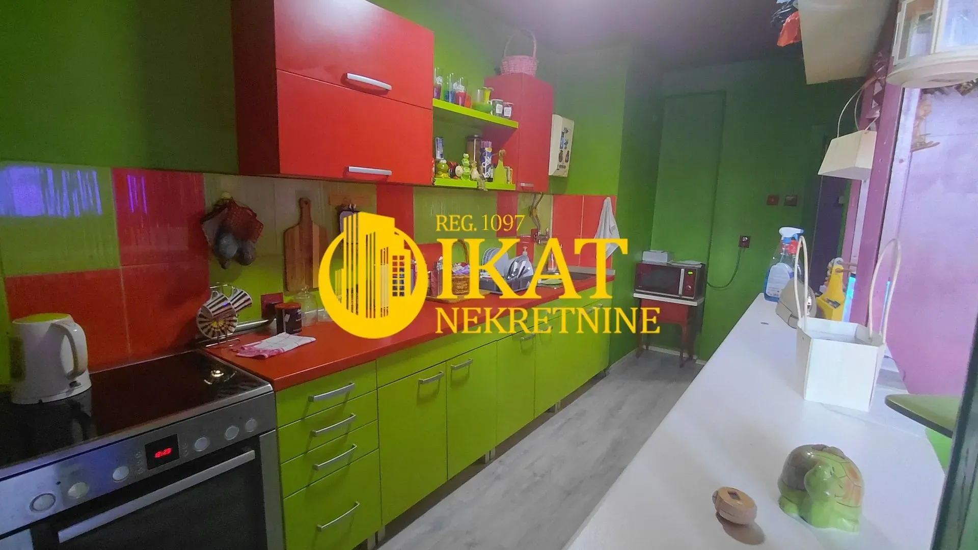 Prodaja, trosoban stan, 70m², Čubura, Beograd