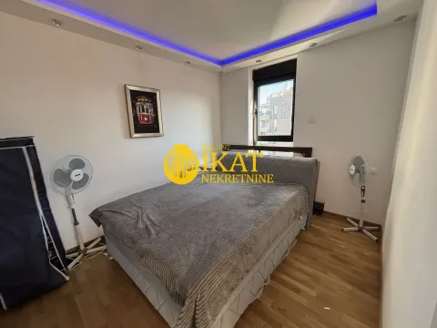 Prodaja, dvosoban stan, 71m², Južni Bulevar, Vračar Sve Podlokacije - image 8