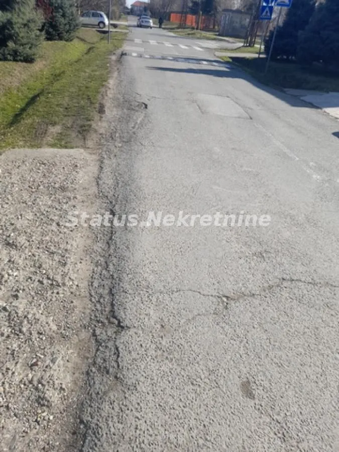 Prodaja, kuća, 180m², Centar, Inđija