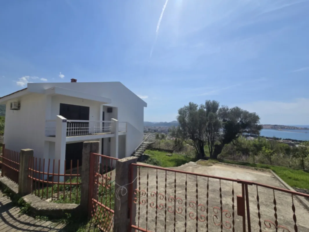 Sale, house, 272m², Šušanj, Bar