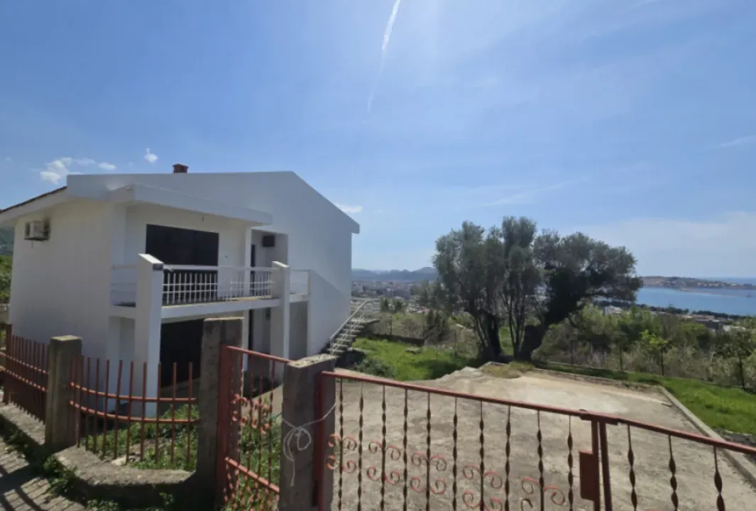 Sale, house, 272m², Šušanj, Bar