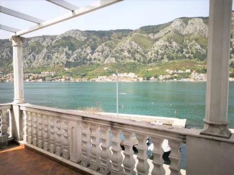 Rent, three bedroom apartment, 130m², Dobrota, Kotor - image 9
