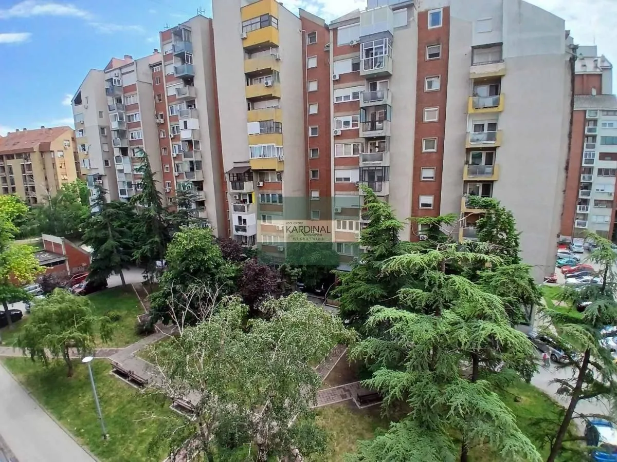 Izdavanje, trosoban stan, 78m², Centar, Jagodina