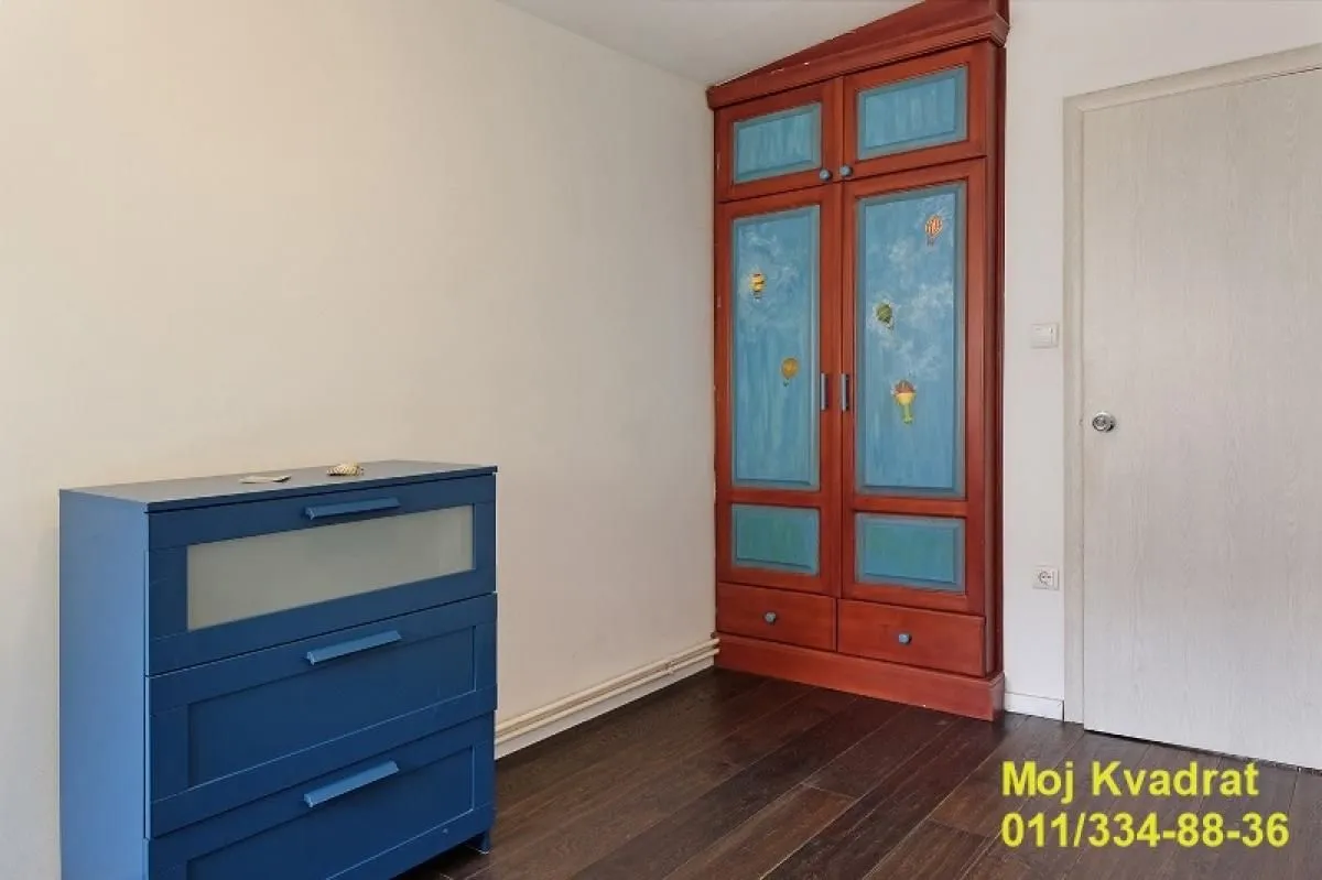 Prodaja, trosoban stan, 82m², Kalenić Pijaca, Vračar Sve Podlokacije