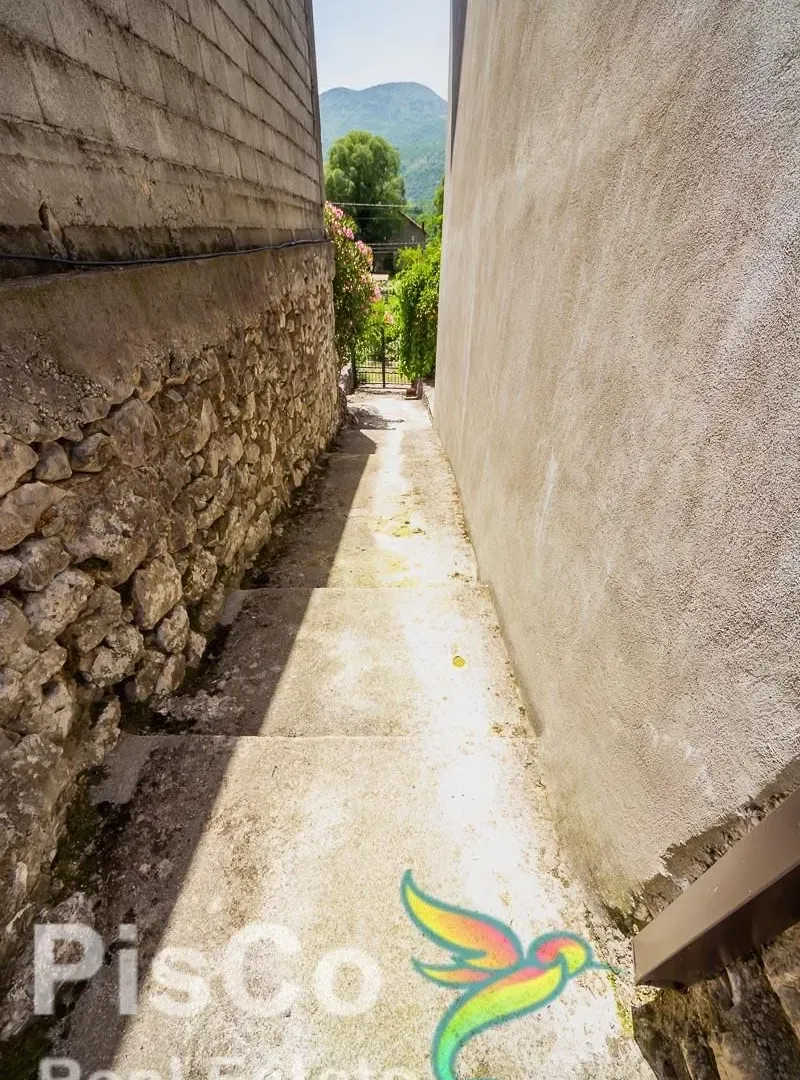 Prodaja, kuća, 250m², Danilovgrad, Crna Gora