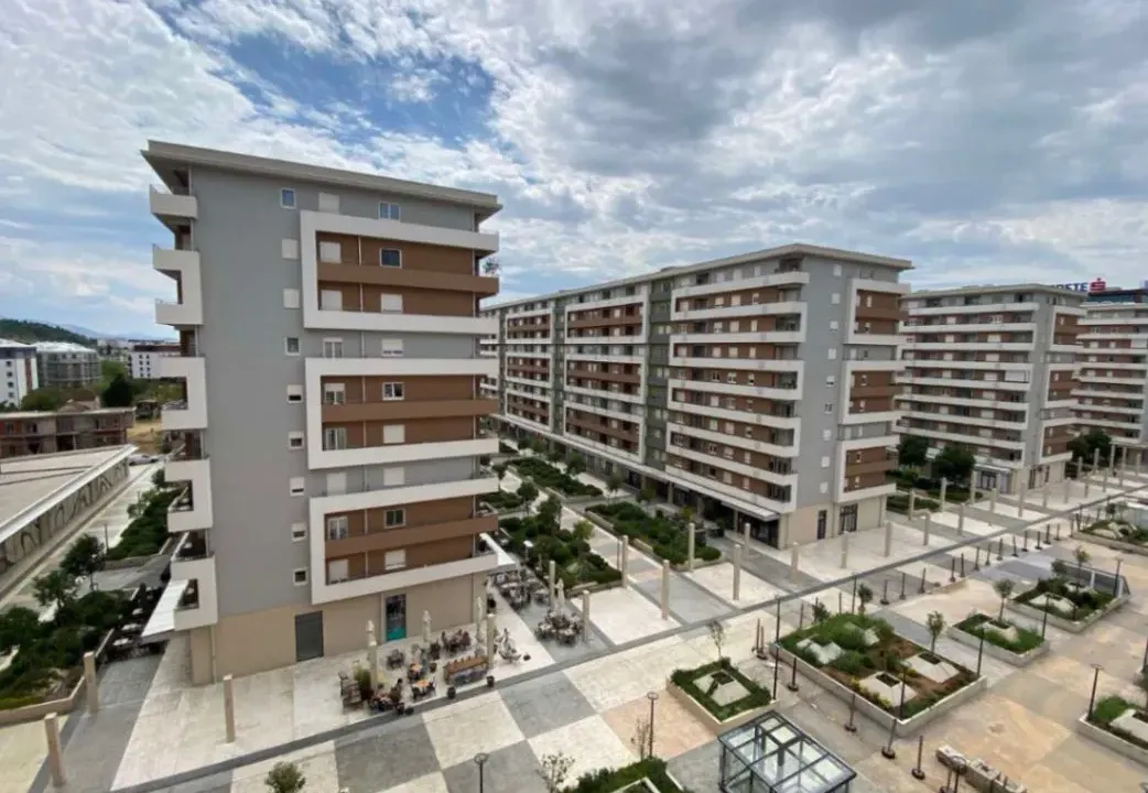 Izdavanje, jednosoban stan, 49m², Central Point, Podgorica