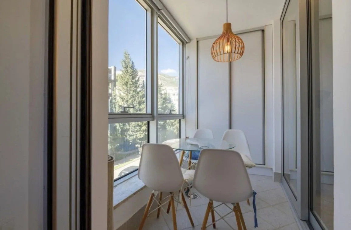 Prodaja, dvosoban stan, 90m², Rozino, Budva