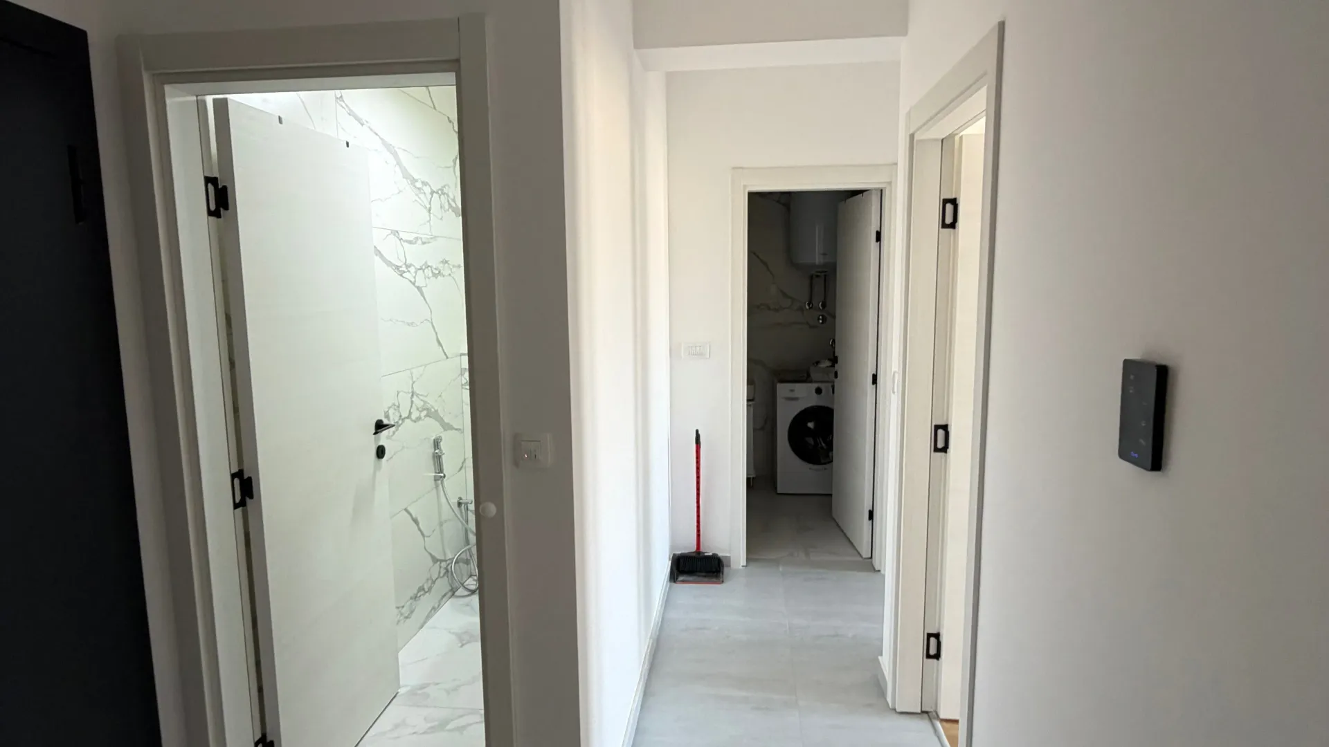 Izdavanje, dvosoban stan, 66m², Stari Aerodrom, Podgorica