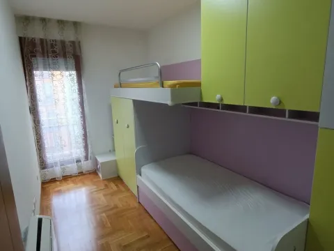 Rent, two bedroom apartment, 73m², Ljubović, Podgorica - image 2