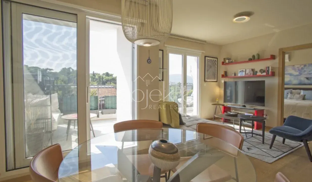Apartment in Crna Gora - View 3