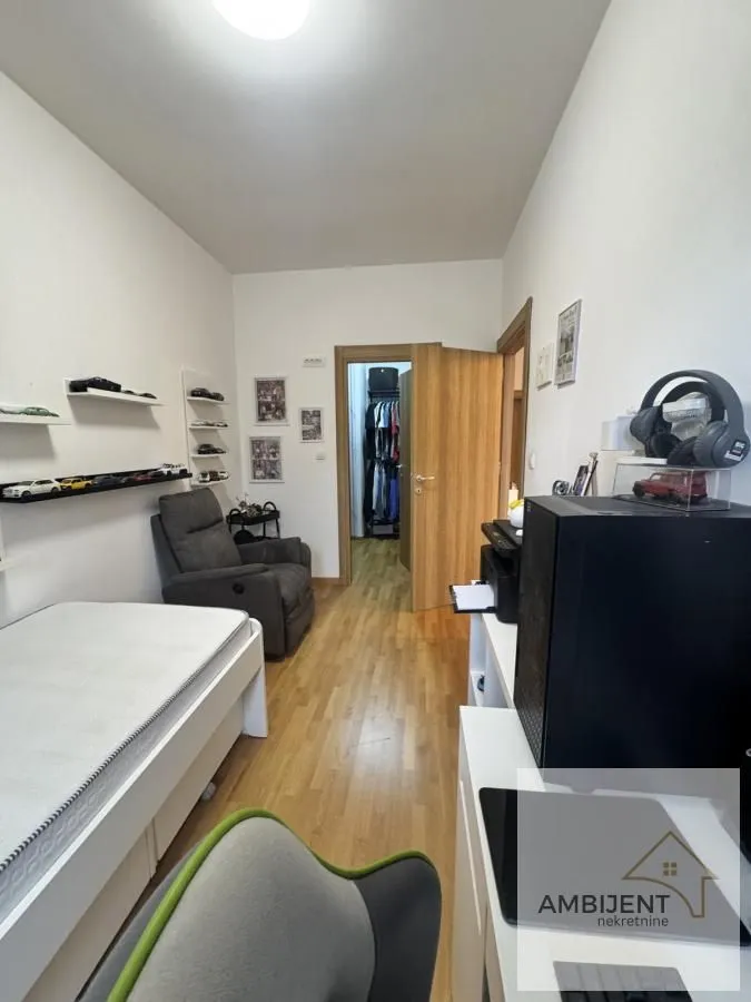 Prodaja, trosoban stan, 69m², Stari Banovci, Stara Pazova