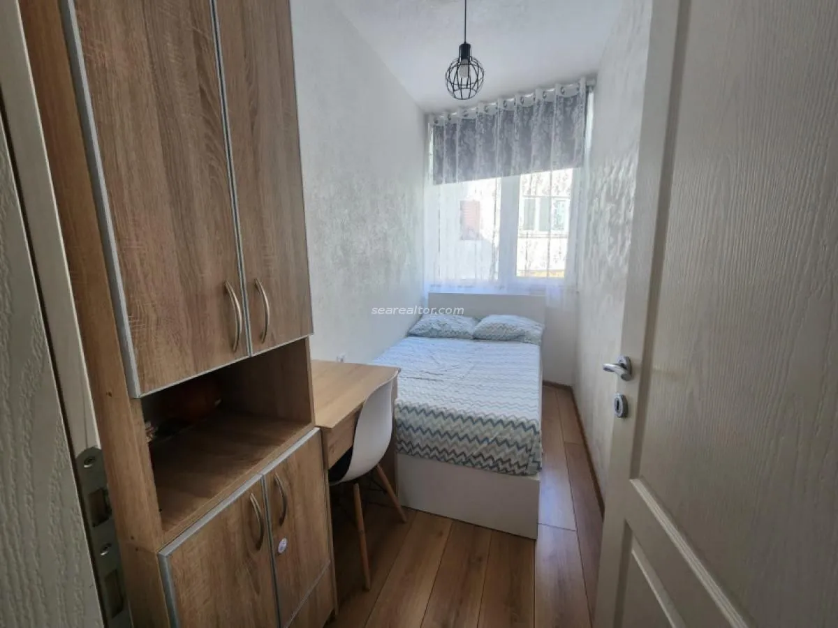 Prodaja, dvosoban stan, 48m², Dobrota, Kotor