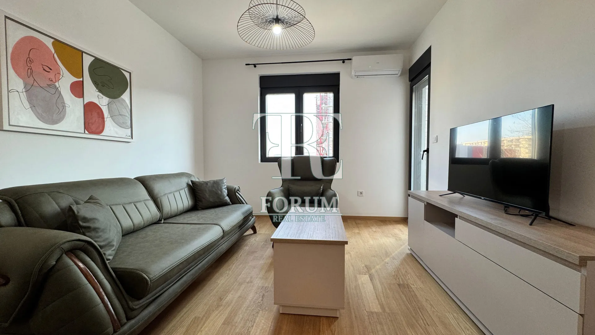 Izdavanje, jednosoban stan, 50m², City Kvart, Podgorica