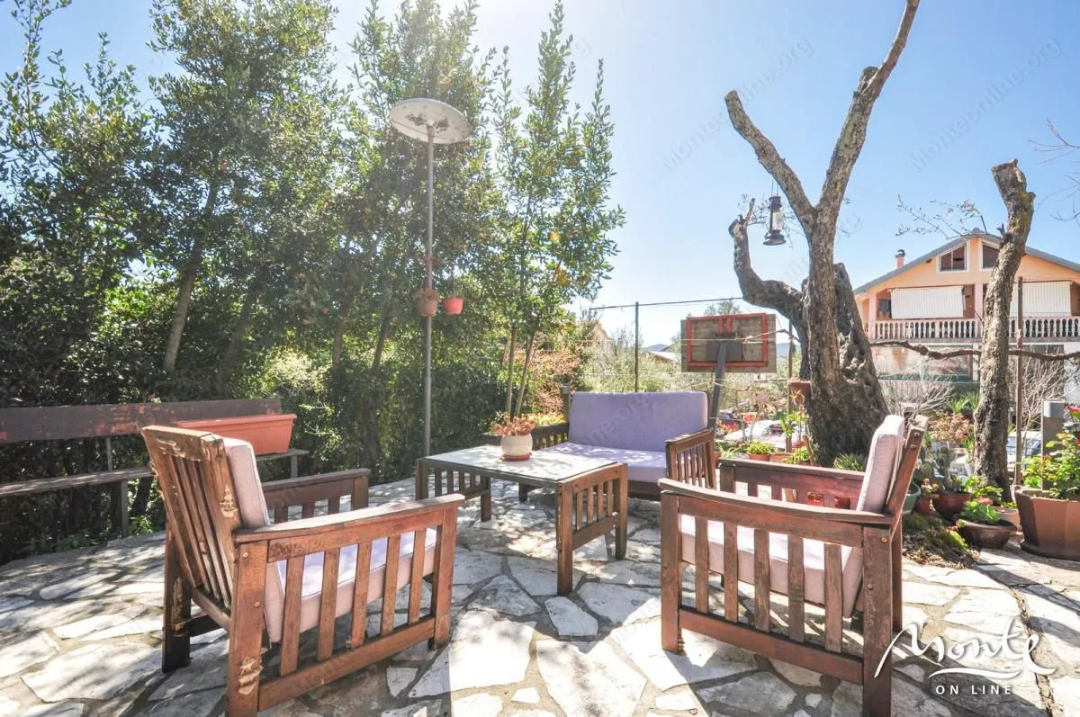 Prodaja, kuća, 525m², Centar, Tivat
