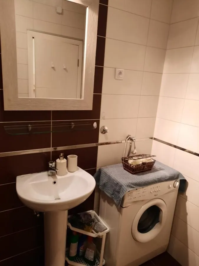 Izdavanje, dvosoban stan, 41m², Liman 3, Novi Sad Sve Podlokacije