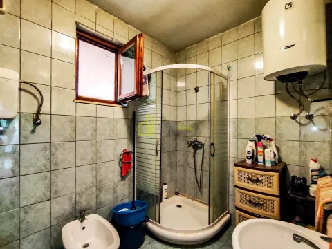 Sale, house, 260m², Velje Brdo, Podgorica - image 10